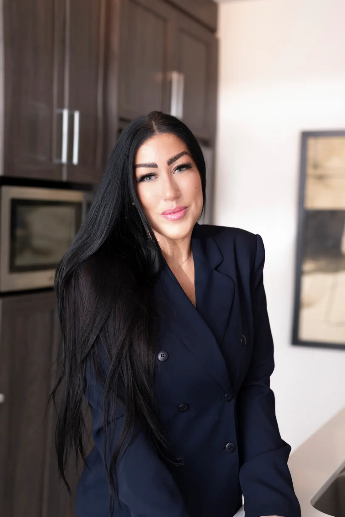 Karine Asselin, courtière immobilière, prête à vendre votre propriété