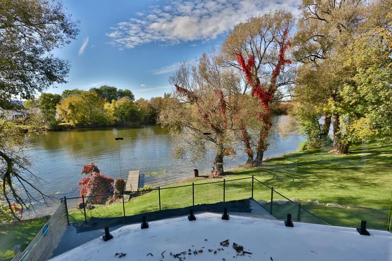 92, Bas-de-la-Rivière — photo 43