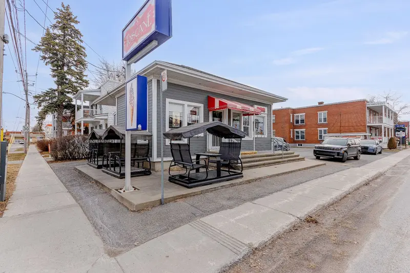 2390, Ste-Anne — photo 3