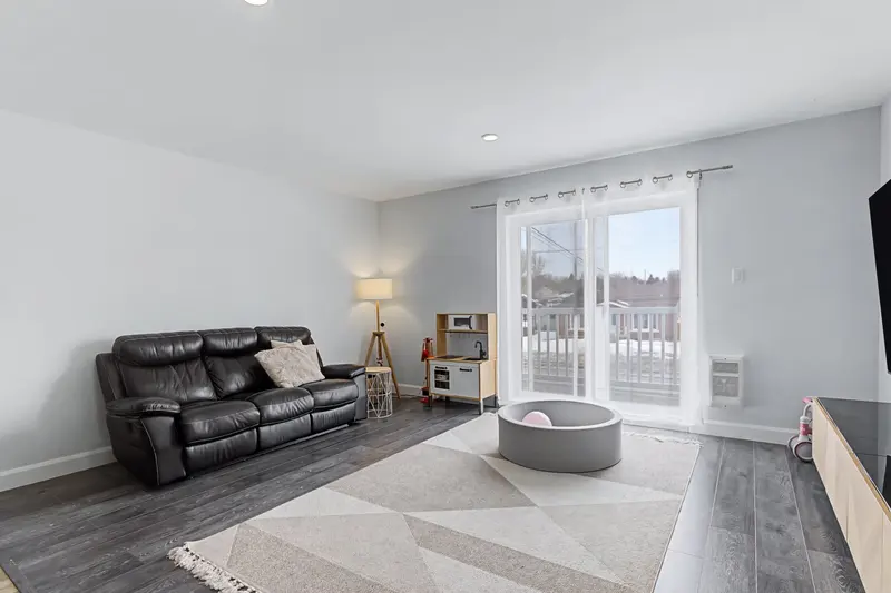 141-147, Ste-Cécile — photo 11