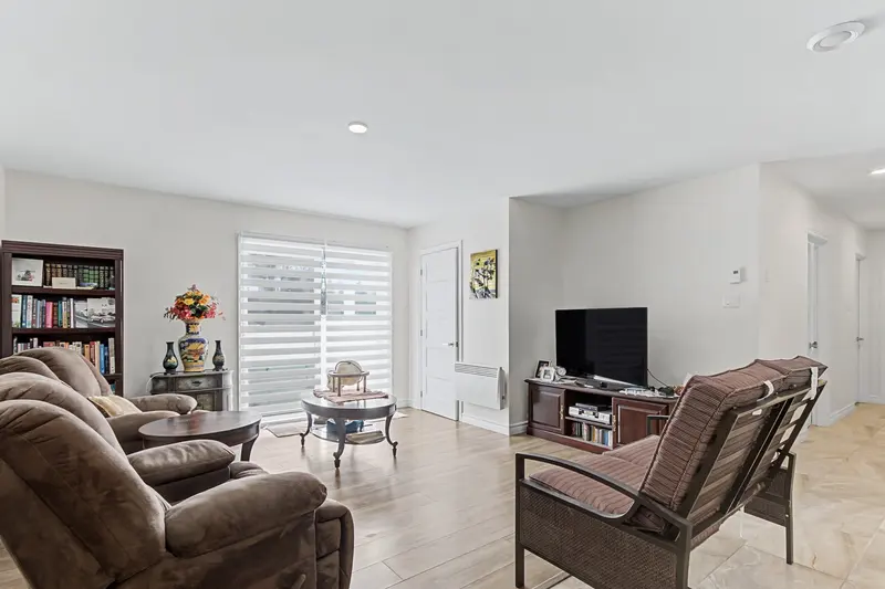 141-147, Ste-Cécile — photo 21